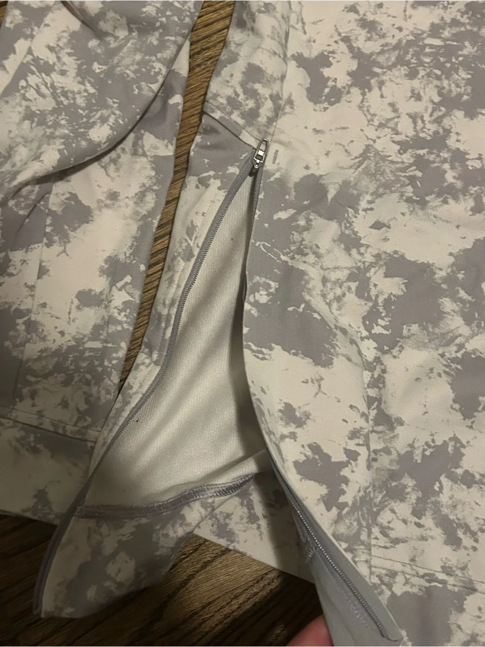 Lululemon Large Neutral Gray Tie-Dye Crewneck Sweatshirt